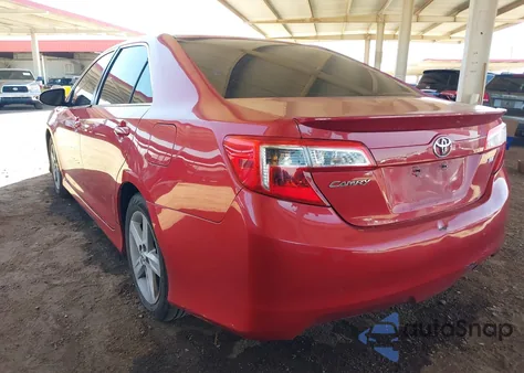 2012 Toyota Camry Se z USA, uszkodzony, nr VIN 4T1BF1FK9CU598247